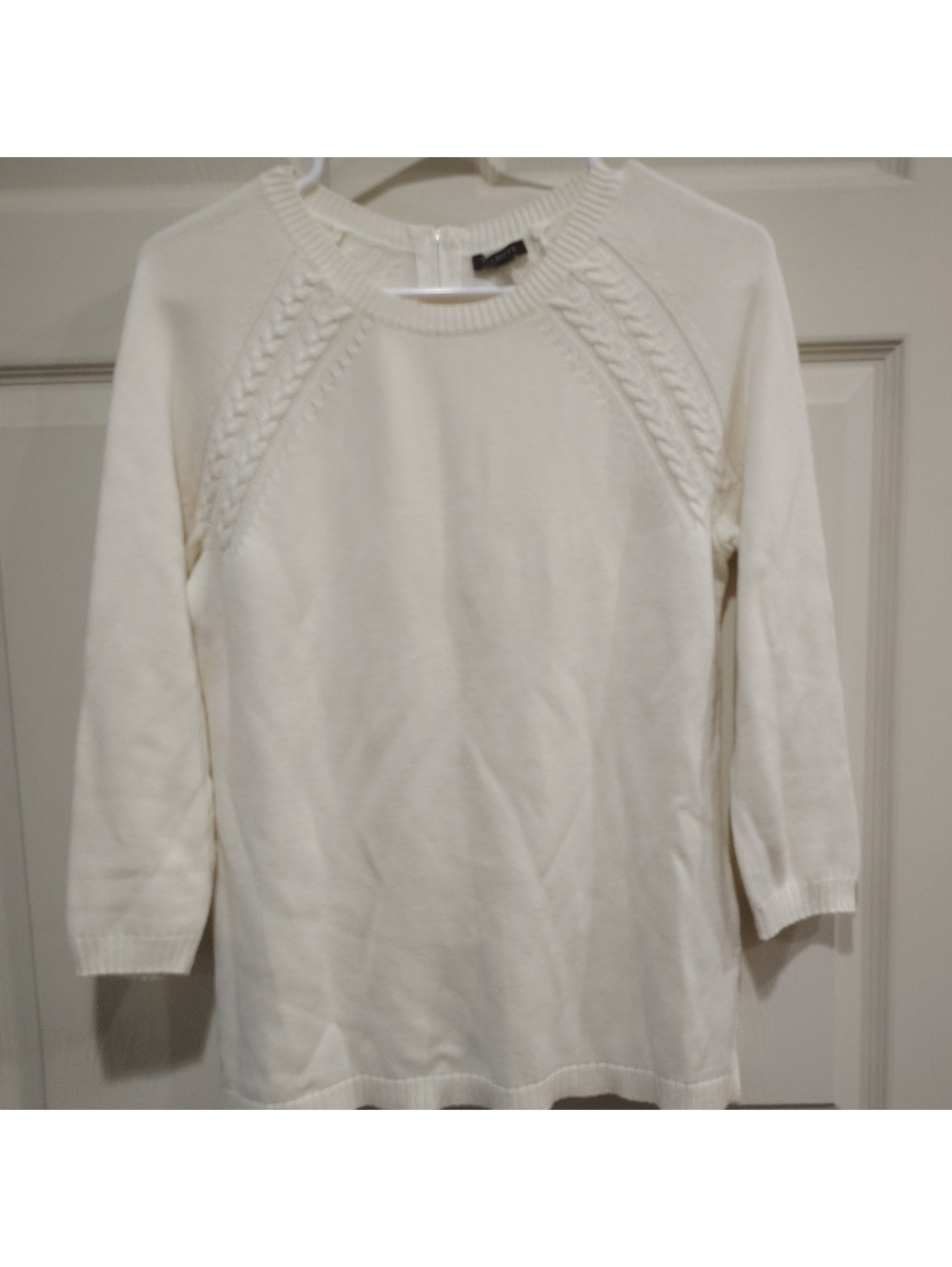 Talbots Ivory Cable Knit Crewneck Sweater. Size XS
